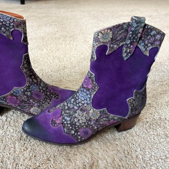 L'ARTISTE LADYLUCK WESTERN BOOTIES IN BOX. HARD TO FIND SZ 41 (US 10).Wore Once. - Picture 5 of 8